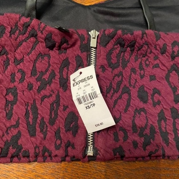 Express leopard print crop top - Picture 3 of 3